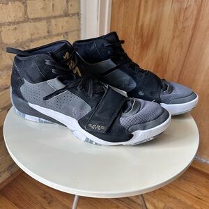 Jordan Zion 2 - Basketball Shoes